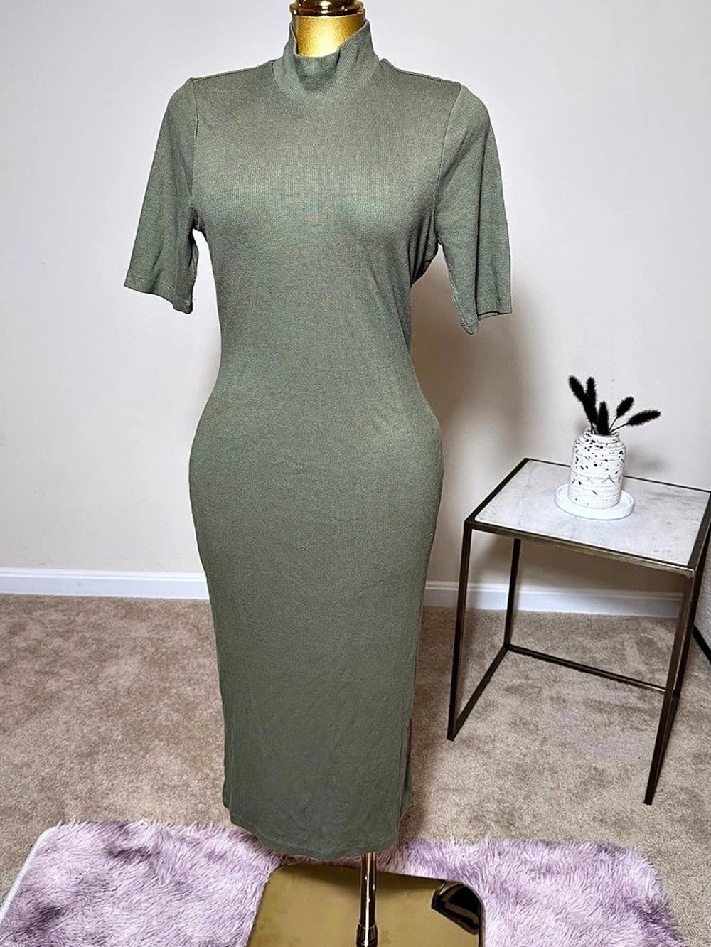 Marine Layer Sage Green Midi Dress Size Medium Like New